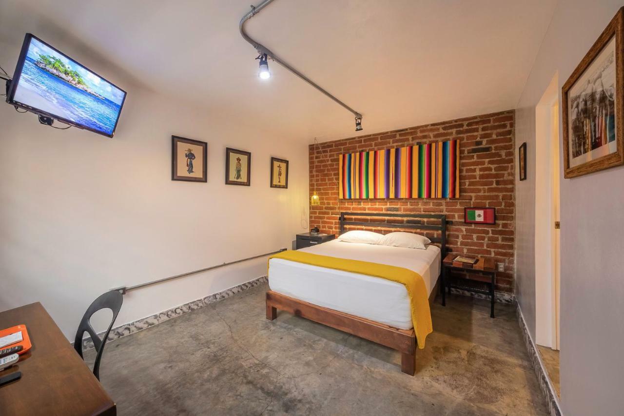 Pinata Pv Gay Hotel Puerto Vallarta Dış mekan fotoğraf