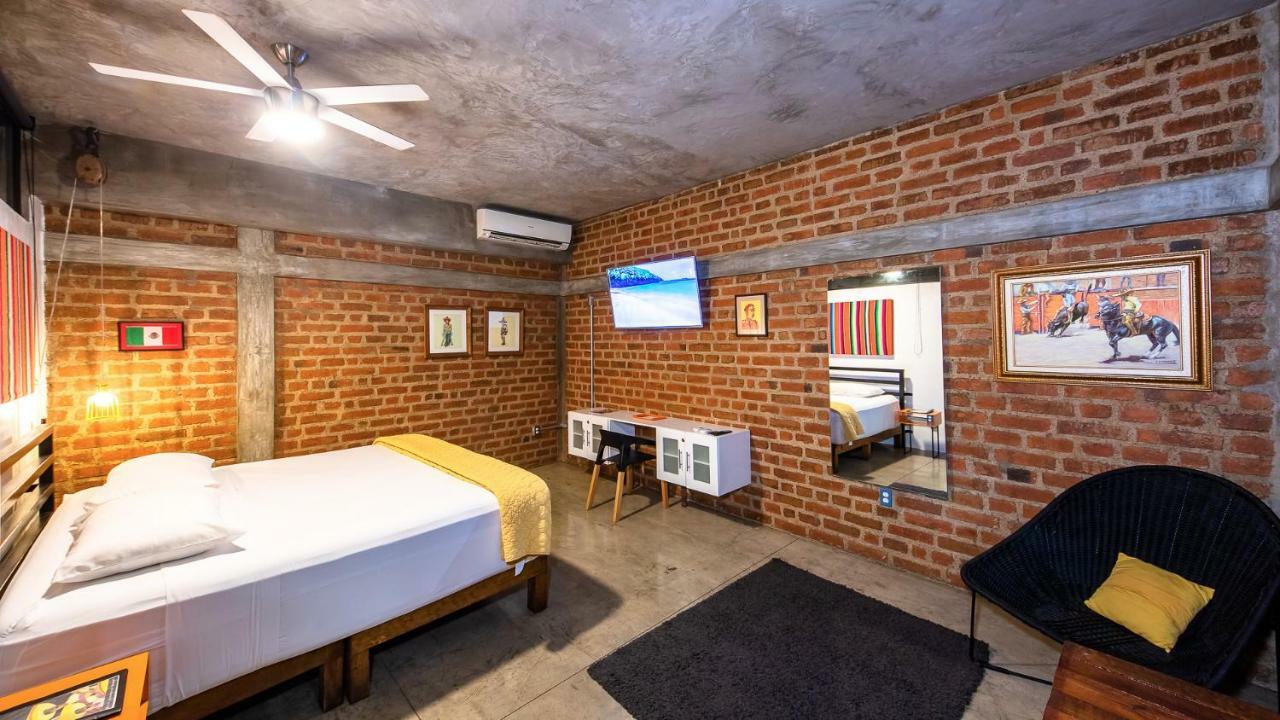 Pinata Pv Gay Hotel Puerto Vallarta Dış mekan fotoğraf
